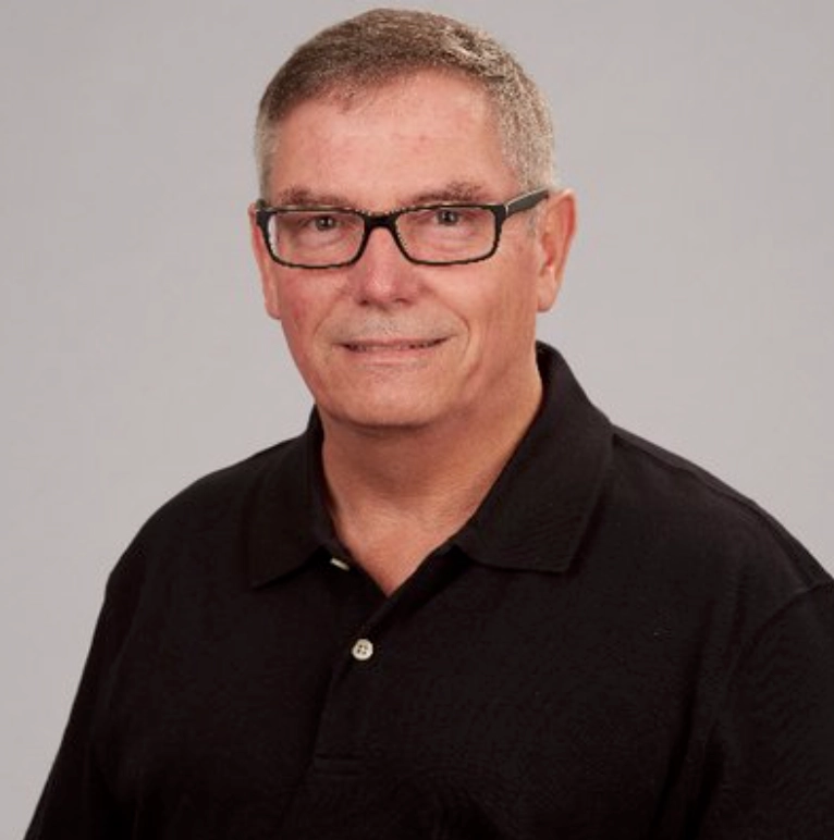 Sean Michael Andrews zeigt, wie man Blitzhypnose lernen kann – praxisnah erklärt im Onlinekurs des Swiss Hypnosis Institute