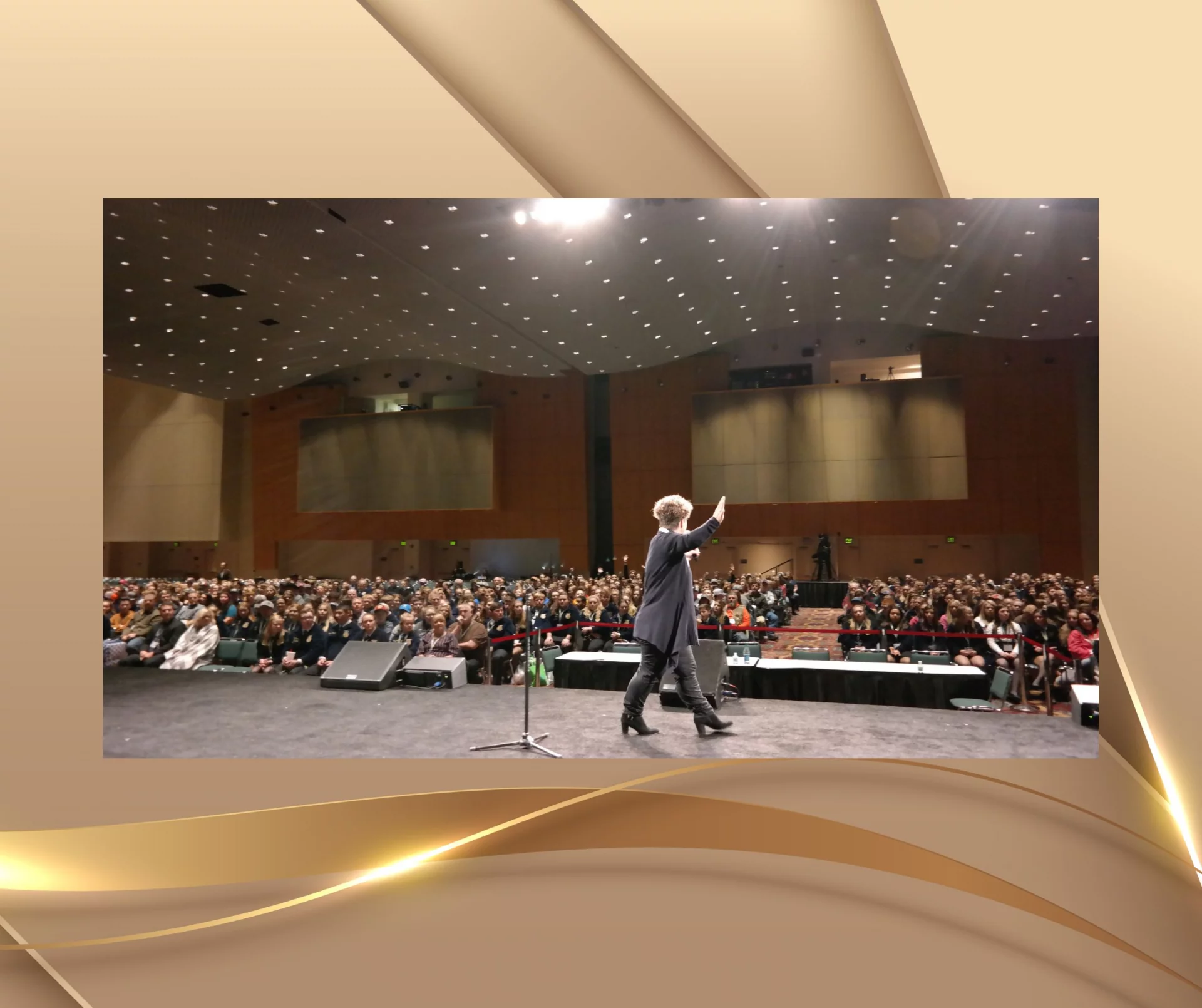 Nicole Wackernagel is teaching the pain control protocol and confidence for hypnotists