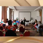 Blitzhypnose Vortrag während einer Ausbildung für medizinisches Personal