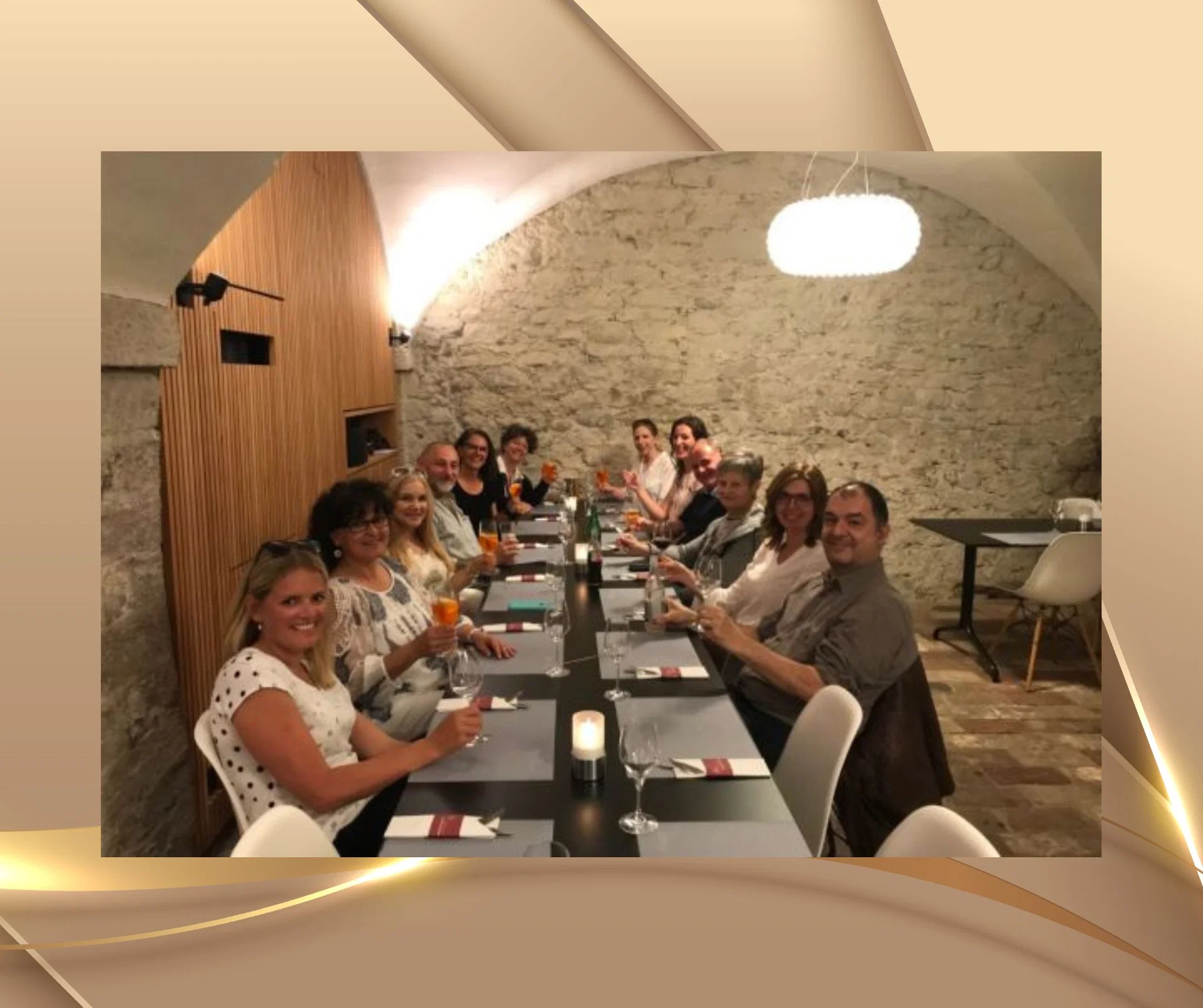 Teilnehmer des IMDHA Hypnosestammtischs in Frauenfeld beim gemeinsamen Essen – Austausch und Vernetzung im Rahmen der Hypnose Ausbildung Schweiz