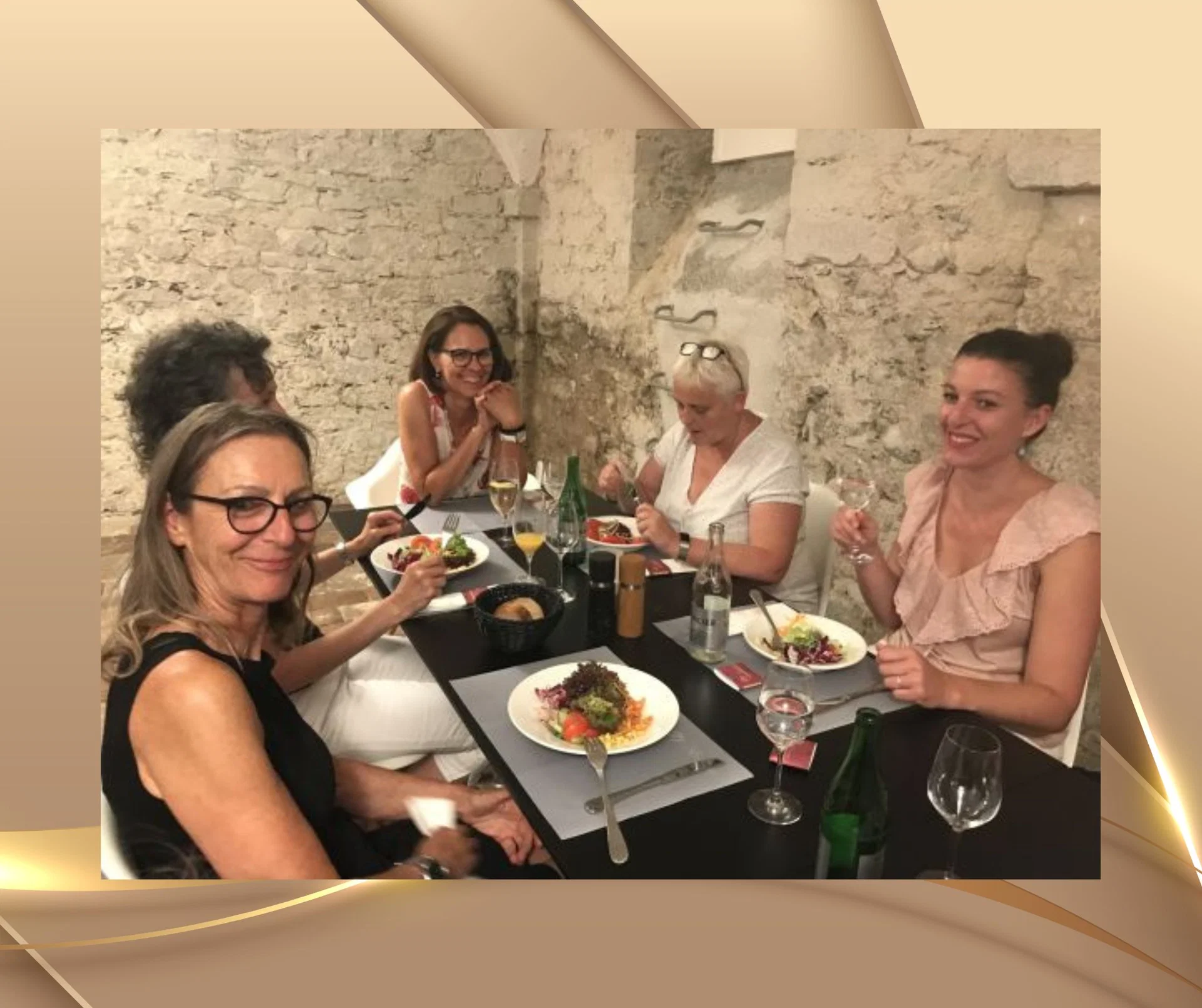 Teilnehmer im Austausch und Netzwerk beim IMDHA Hypnosestammtisch in Frauenfeld – Teil der Hypnose Ausbildung Schweiz