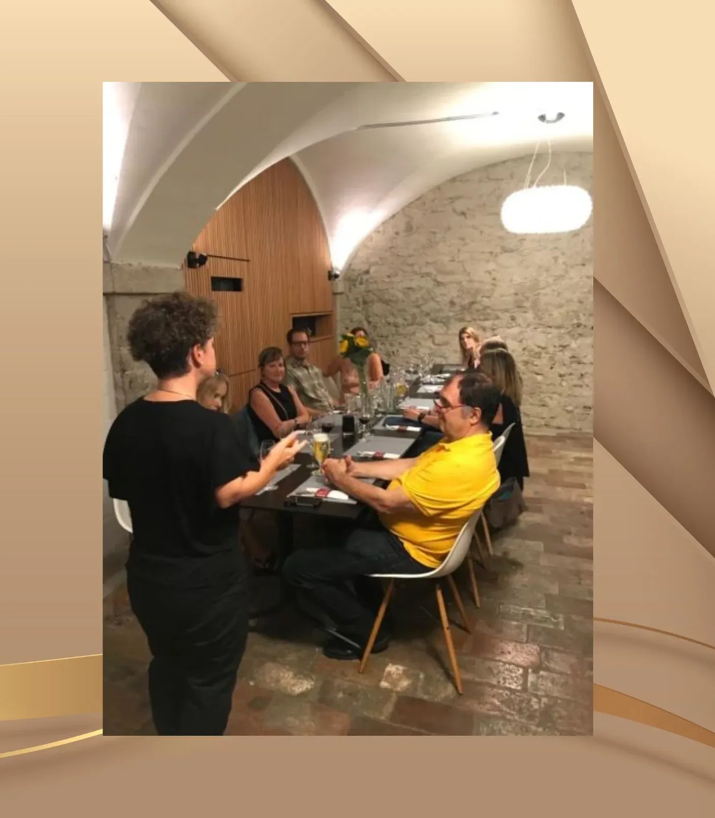 Nicole Wackernagel erklärt Raucherentwöhnung mit Hypnose am IMDHA Hypnosestammtisch in Frauenfeld – praxisnahe Einblicke in die Hypnose Ausbildung Schweiz