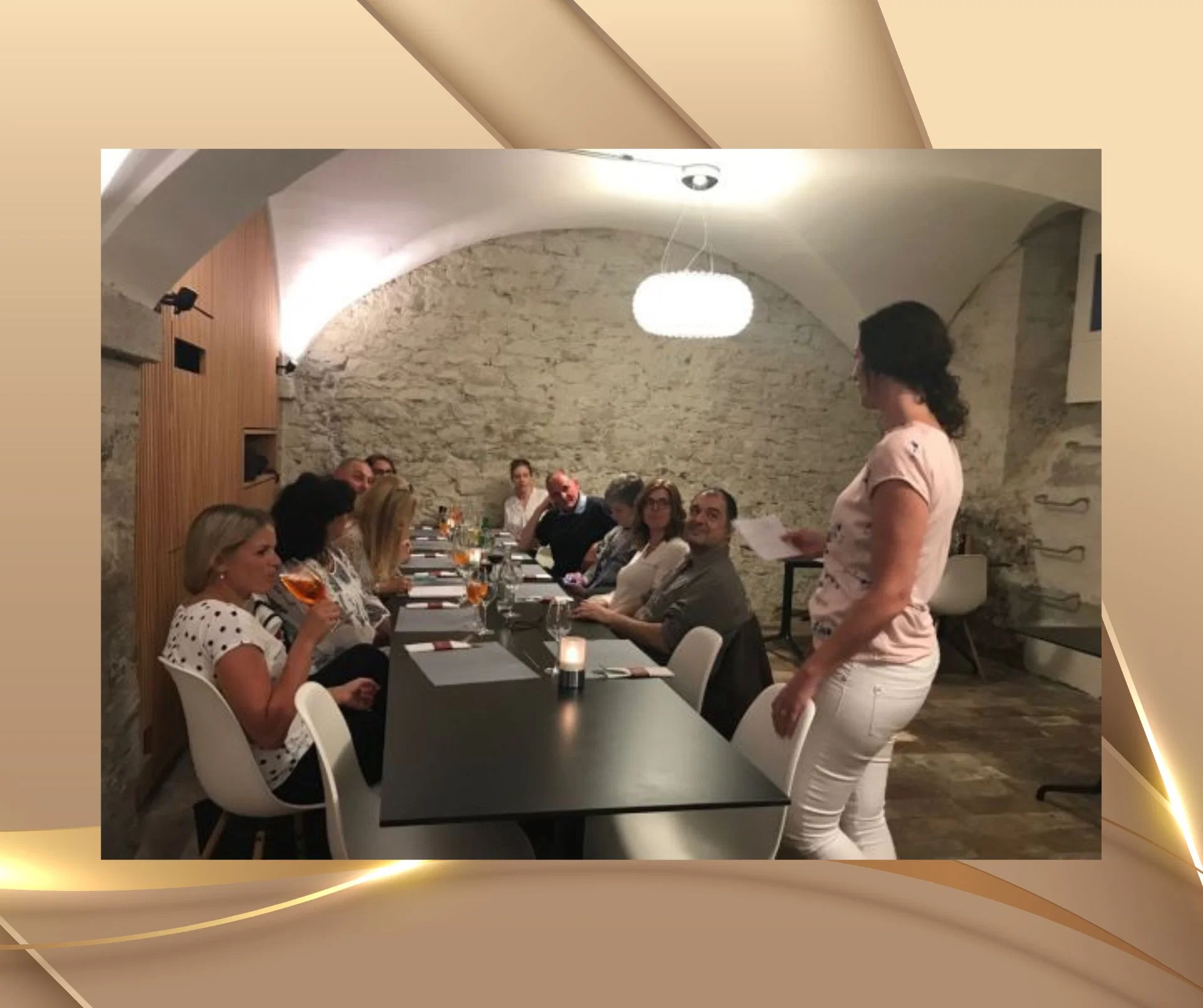 Eva Reich erklärt die Prinzipien der Traumatherapie in der Hypnosetherapie – IMDHA Hypnosestammtisch im Rahmen der Hypnose Ausbildung Schweiz