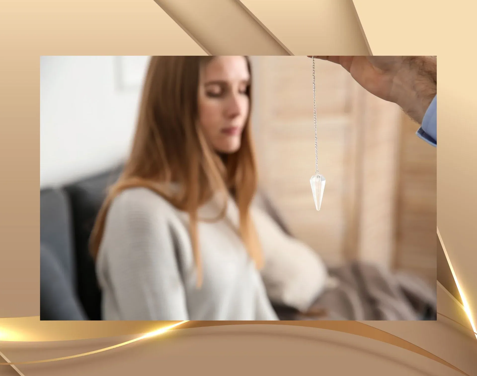 Symbolbild für die klischeehafte Vorstellung von Hypnose mit einem Pendel