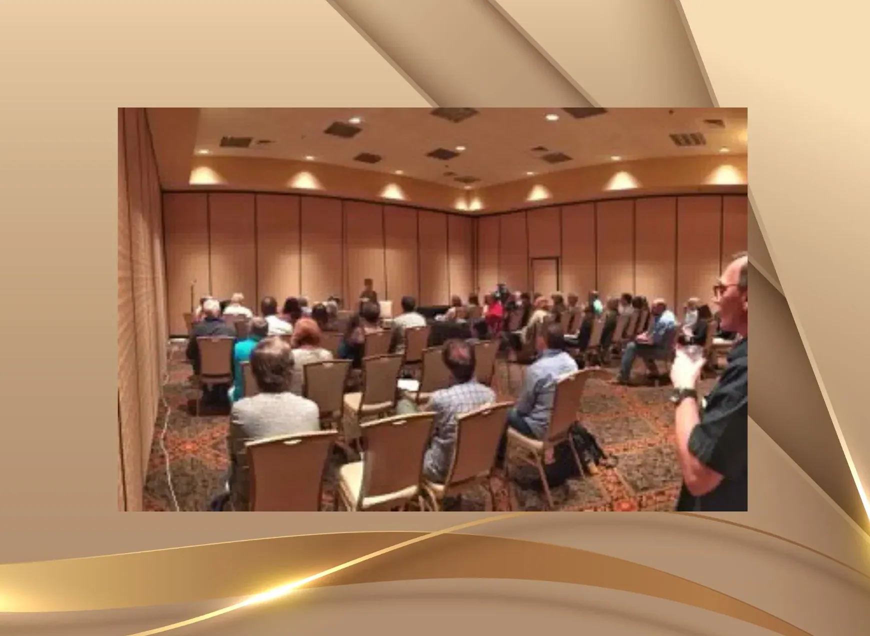 Nicole Wackernagel während eines internationalen Hypnose-Vortrags in Las Vegas. Larry Elman begleitete ihre Entwicklung über viele Jahre an internationalen Konferenzen.