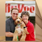 Nicole Wackernagel gemeinsam mit Dr. Jim Wand während einer Bühnenhypnose-Tour in den USA im Jahr 2017.